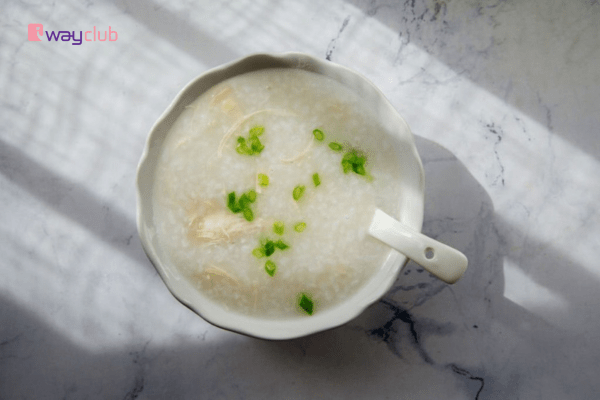 Niềng răng ăn cháo bao lâu? 2 trường hợp cụ thể - Iway Club