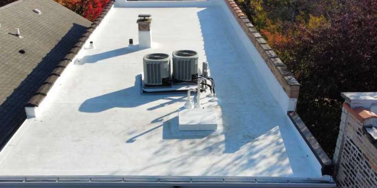 J&B Home Renovations Inc.: Fast Response for Storm Damage Roof Repairs in Skokie, IL