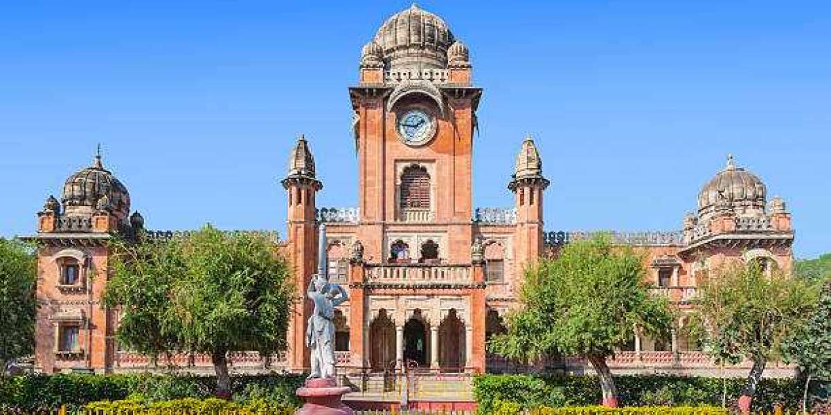 Bhopal to Indore Cab