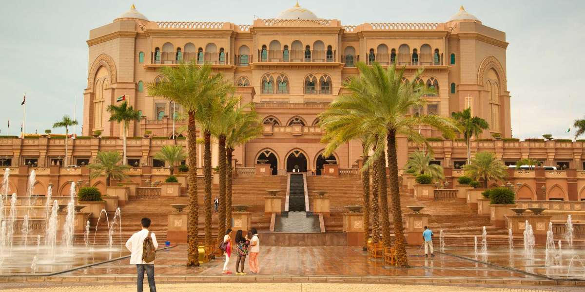 Abu Dhabi Tour Package with Museum Visit