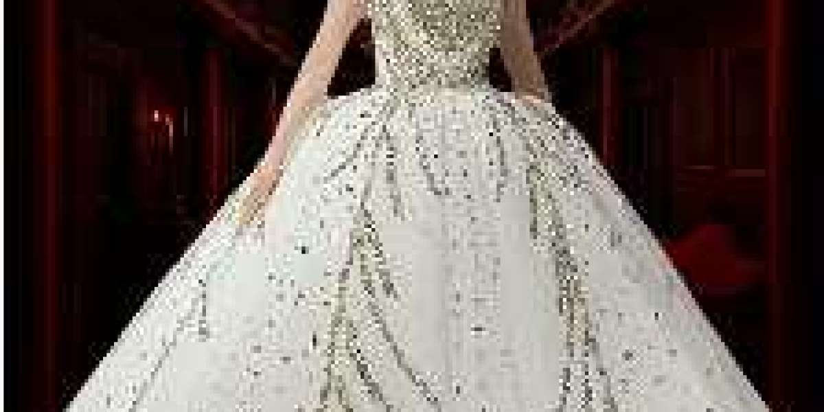 Find Your Perfect Fit: Wedding Gowns & Evening Dresses Online at Luxe Amira
