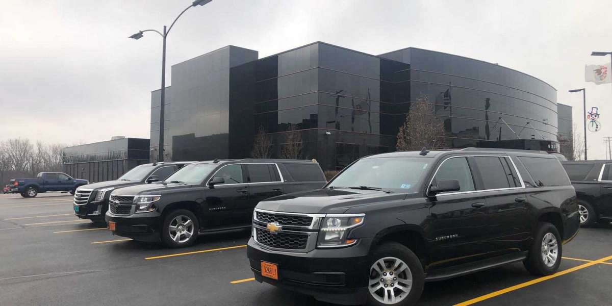Luxury on Your Wedding Day: Why Illinois Limousine is the Perfect Choice